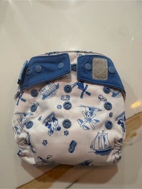 GROVIA HOLLAND DISCONTINUED PRINT O.N.E. DIAPER used condition